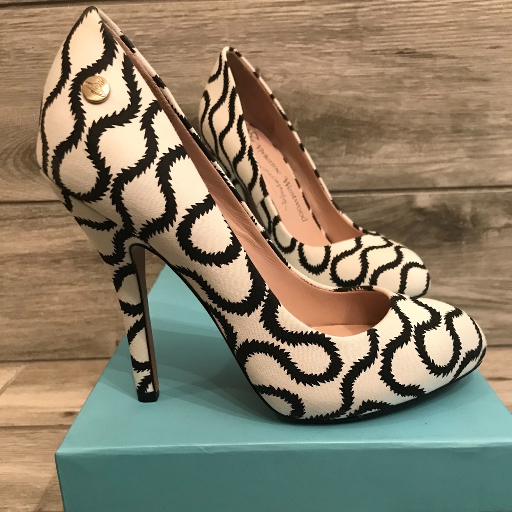 Vivienne Westwood Maggie Pump NIB, Size 36 / 6